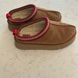 Women’s UGG slippers